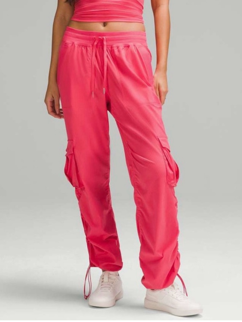 Lululemon Dance Studio
Relaxed Fit Mid-Rise Cargo Pants-Size Small-Glaze Pink